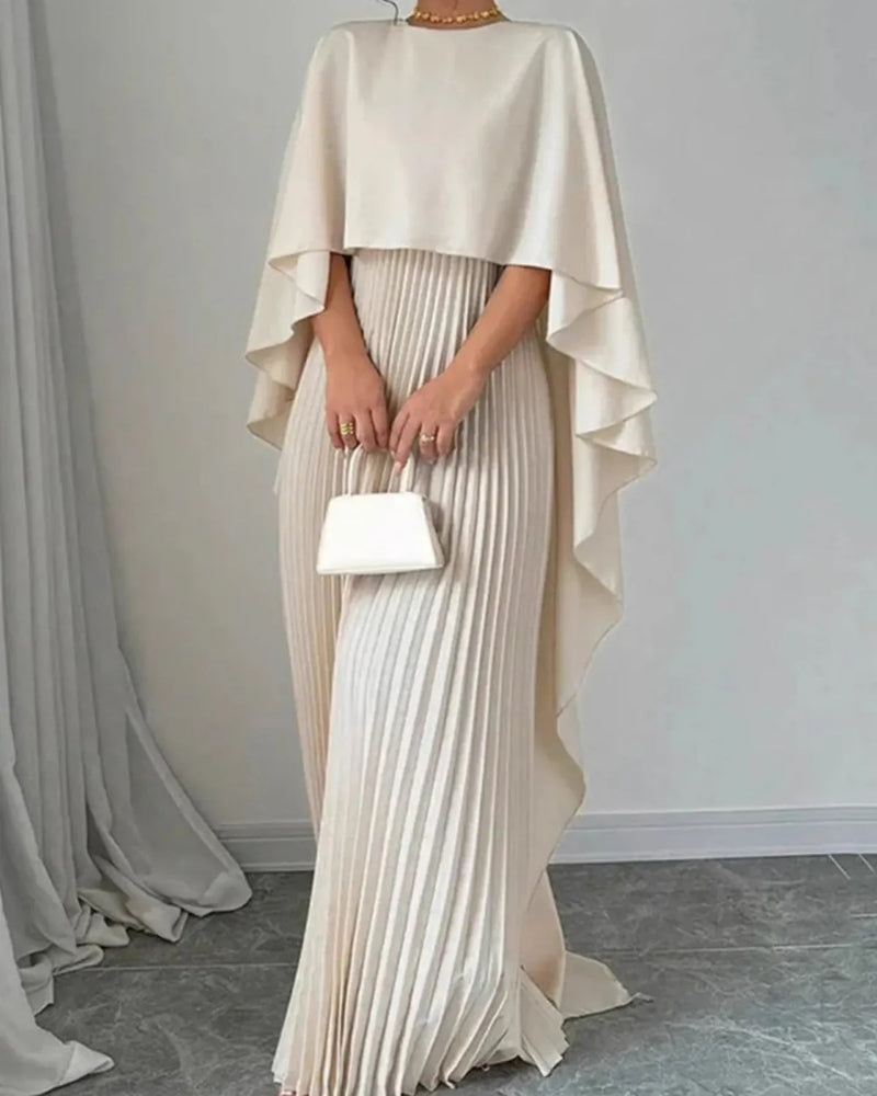 Abendkleid lang – Faltenstruktur und fließende Silhouette für festliche Anlässe