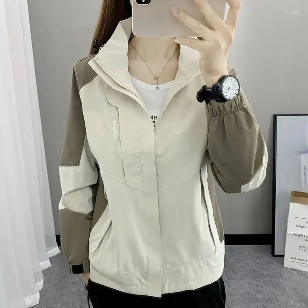 Allwetter-Winterjacke - Winddichter Damenmantel für kalte Tage im Freien