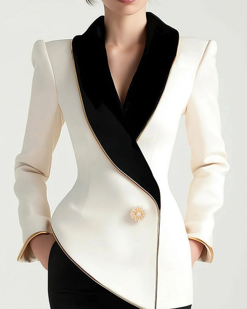 Blazer Damen – Zweifarbiger Asymmetrischer Blazer mit Goldknopf
