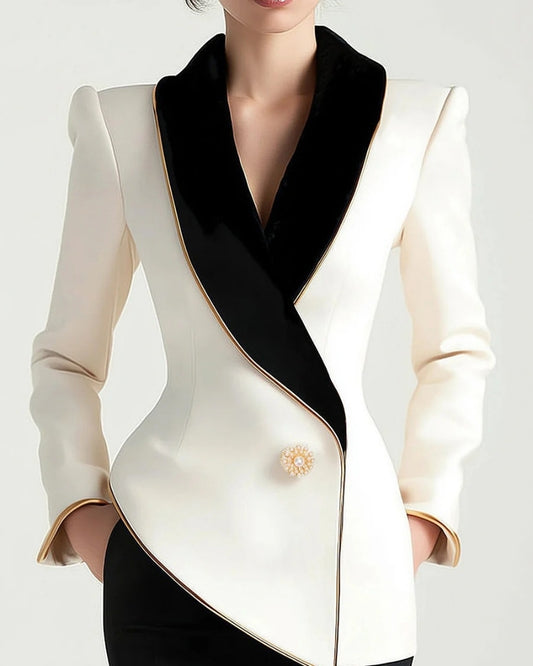 Blazer Damen – Zweifarbiger Asymmetrischer Blazer mit Goldknopf