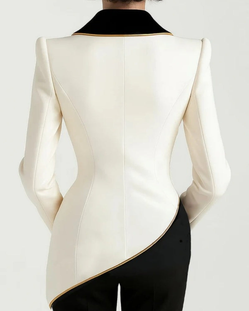 Blazer Damen – Zweifarbiger Asymmetrischer Blazer mit Goldknopf