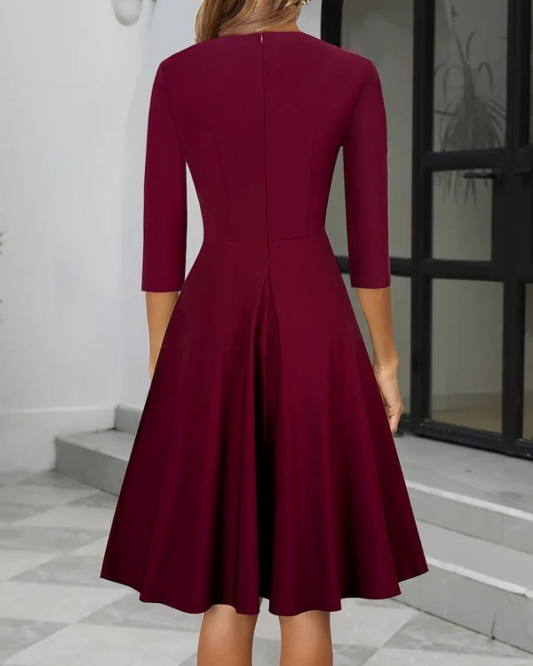 Damen Abendkleid mit Spitze und 3/4 Ärmeln | Midi