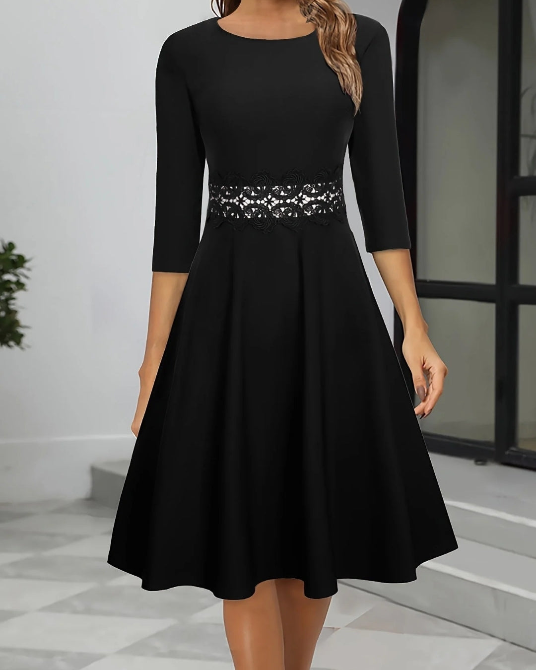 Damen Abendkleid mit Spitze und 3/4 Ärmeln | Midi