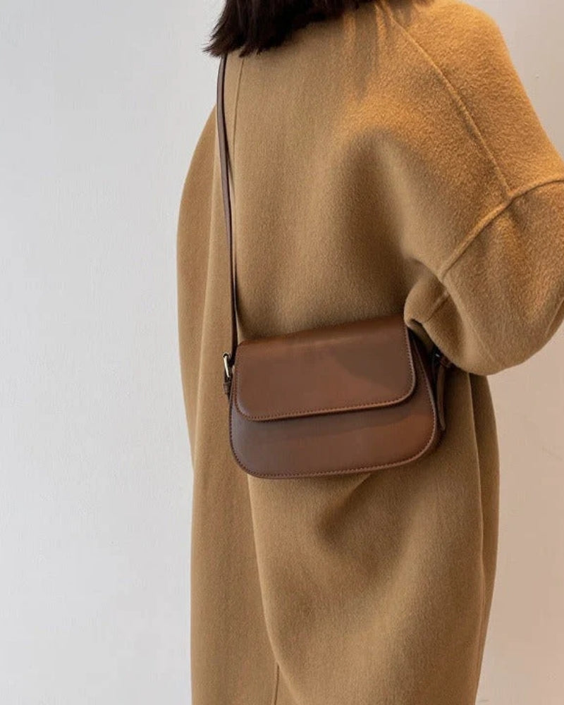 Damen-Umhängetasche - Minimalistisches Design mit verstellbarem Riemen