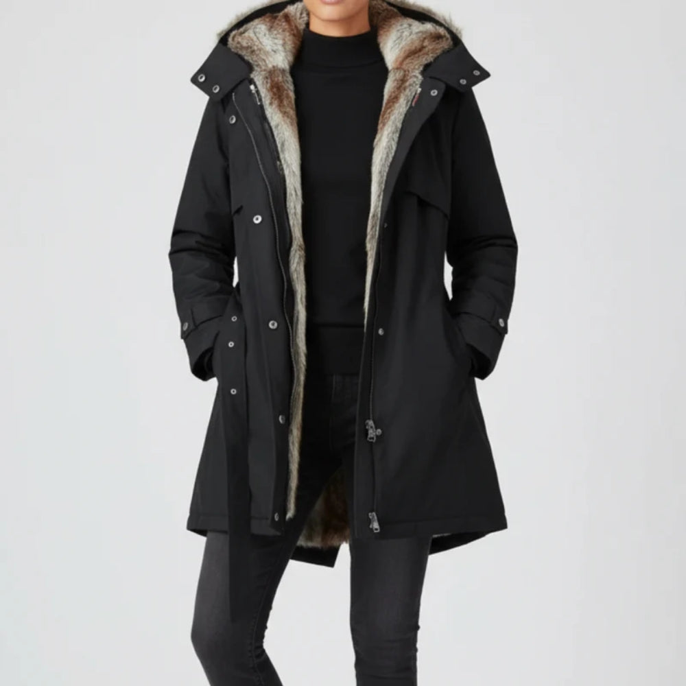 Damen Wintermantel – Warme Winterjacke mit Kunstpelzfutter, Kapuze und Taillengürtel