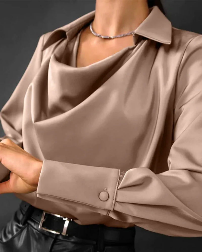 Damenbluse - klassischer Stil mit Wasserfallkragen