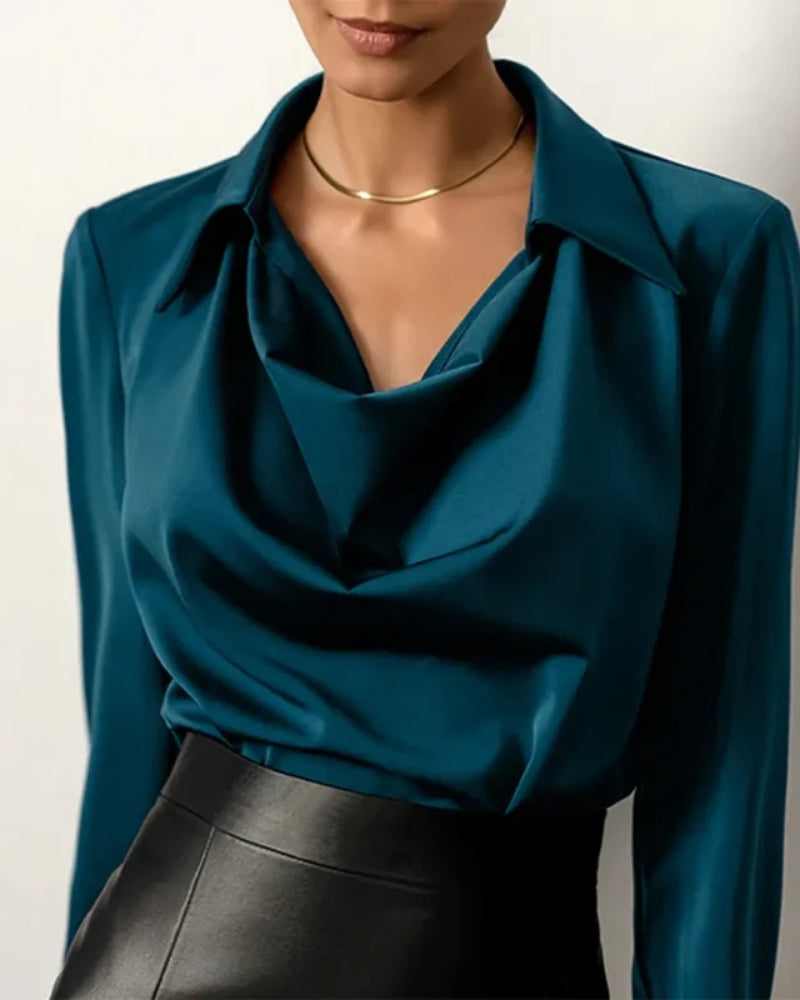 Damenbluse - klassischer Stil mit Wasserfallkragen