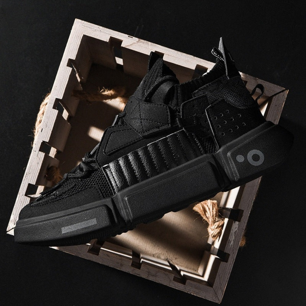 Damenschuhe – Moderne Schnür-Sneaker mit strukturiertem Design