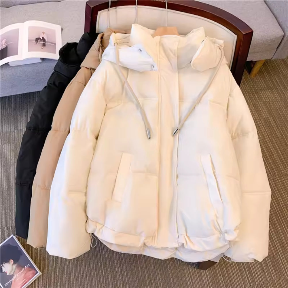 Dick gefütterte Damen-Winterjacke - klassisch mit Reißverschluss zu tragen