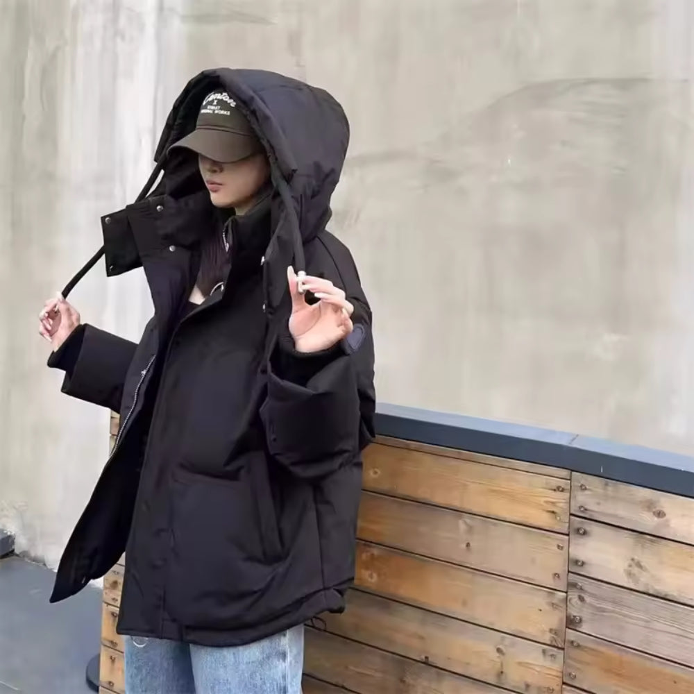 Dick gefütterte Damen-Winterjacke - klassisch mit Reißverschluss zu tragen