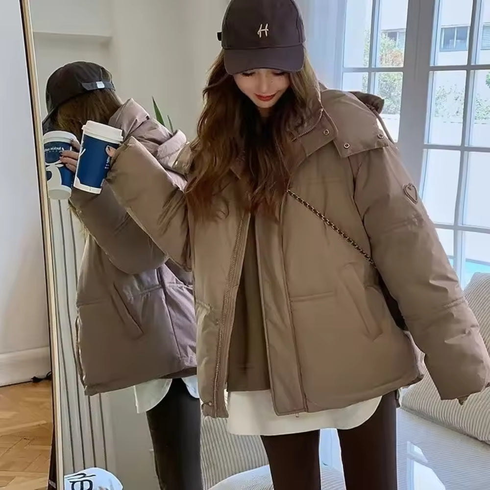 Dick gefütterte Damen-Winterjacke - klassisch mit Reißverschluss zu tragen