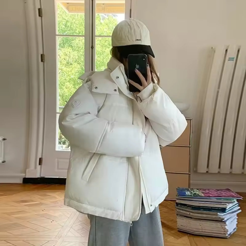 Dick gefütterte Damen-Winterjacke - klassisch mit Reißverschluss zu tragen