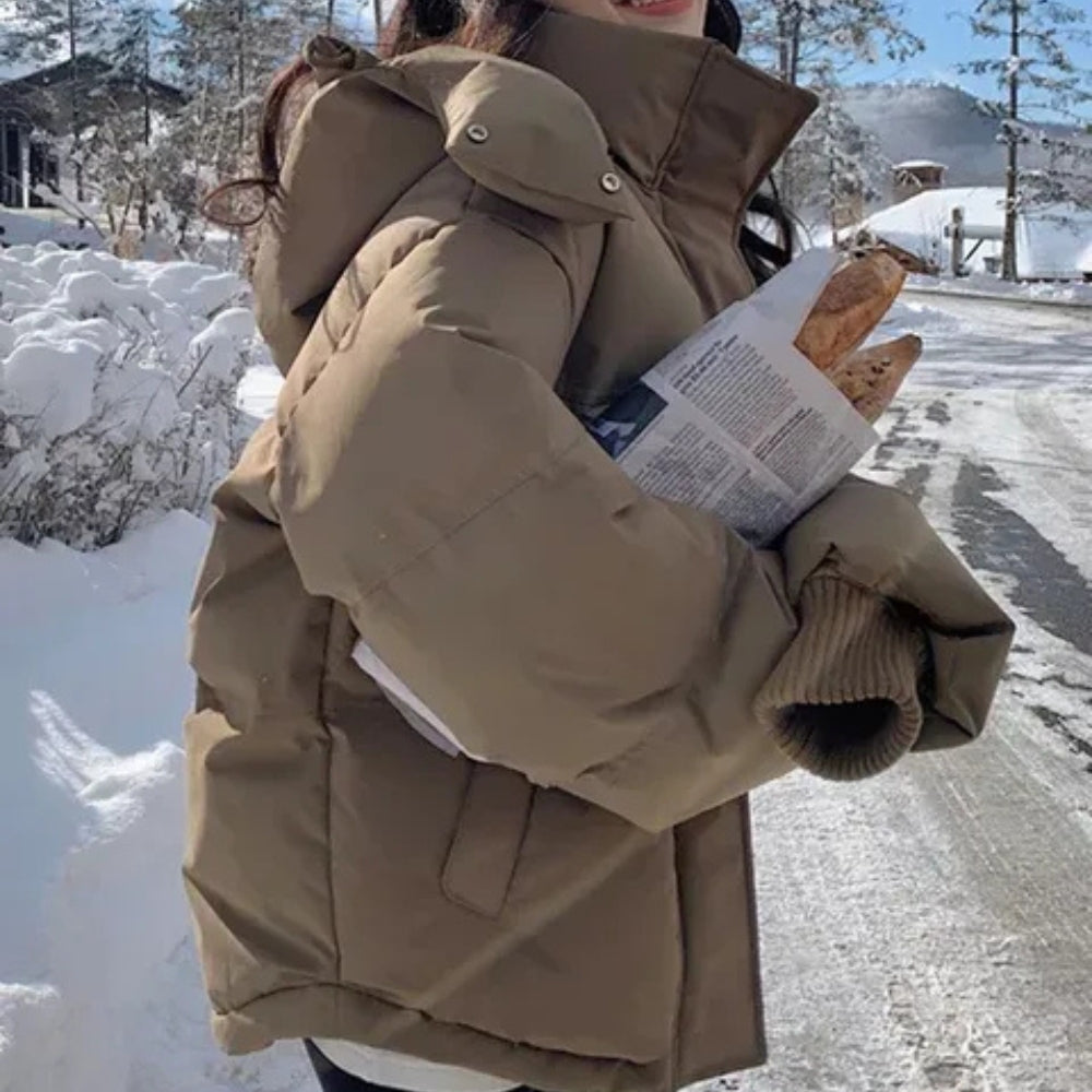 Dick gefütterte Damen-Winterjacke - klassisch mit Reißverschluss zu tragen