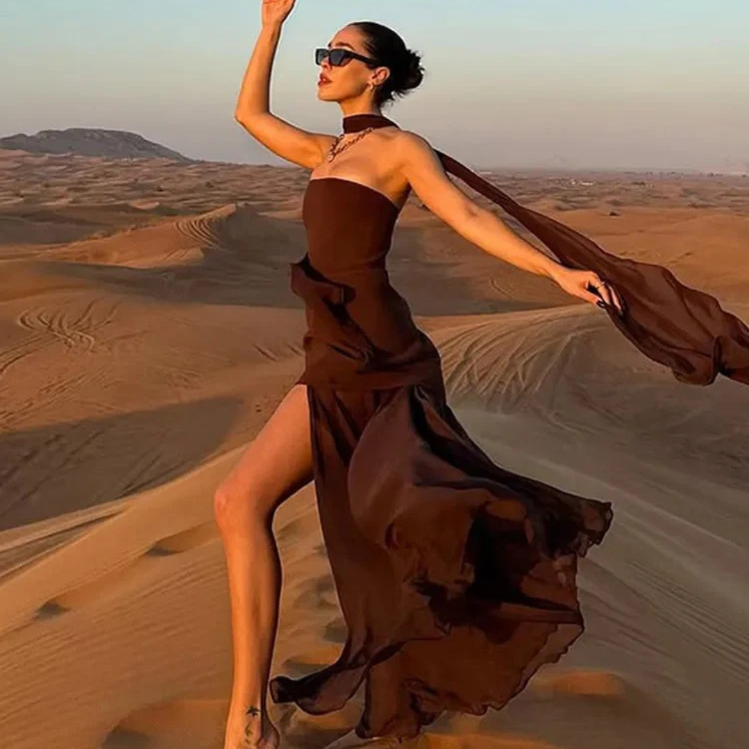 Elegantes Abendkleid – Schlank Geschnittenes Maxikleid mit Hohem Schlitz