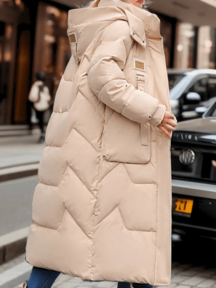 Glänzende Damen-Puffer-Winterjacke - lang geschnitten mit Reißverschluss