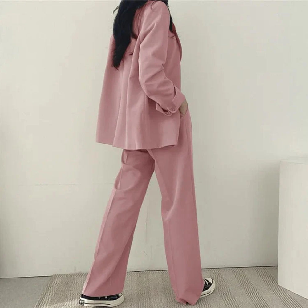 Vielseitiges Hosenanzug-Set - Blazer und gerade geschnittene Hose für Frauen