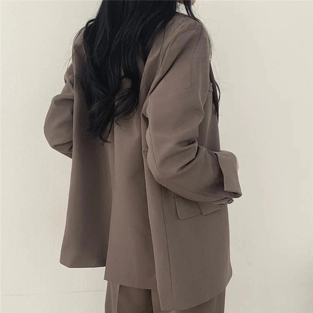 Vielseitiges Hosenanzug-Set - Blazer und gerade geschnittene Hose für Frauen