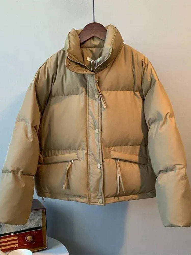 Klassische Damen-Winterjacke – Glänzende Optik, bequem zu tragen