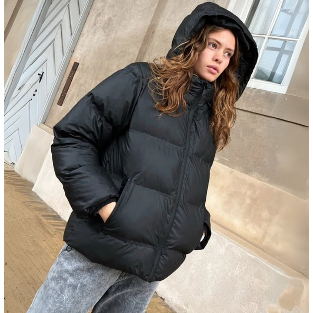 Klassische Pufferjacke für Frauen - Warmer Winterstil mit Kapuze