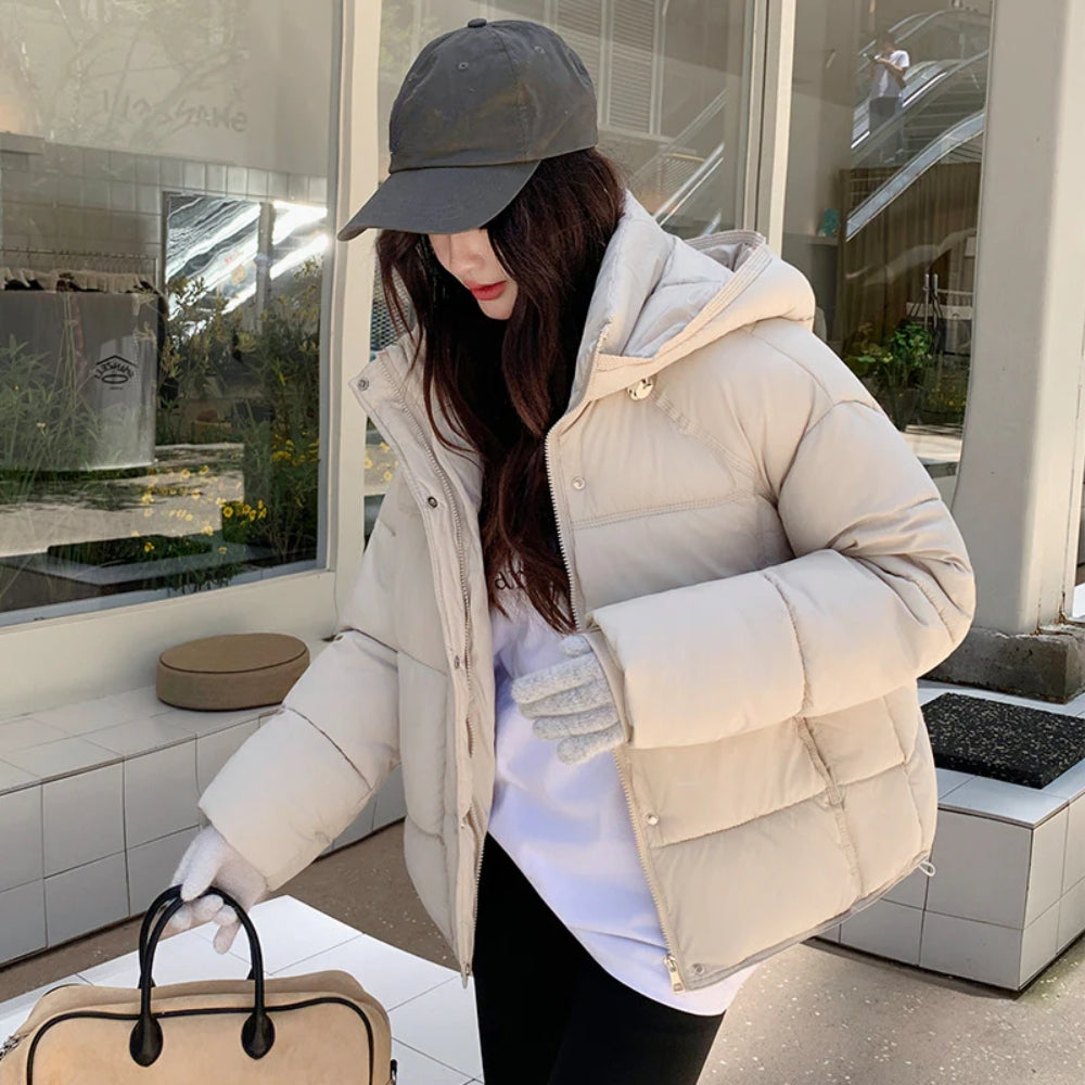 Klassische Pufferjacke für Frauen - Warmer Winterstil mit Kapuze