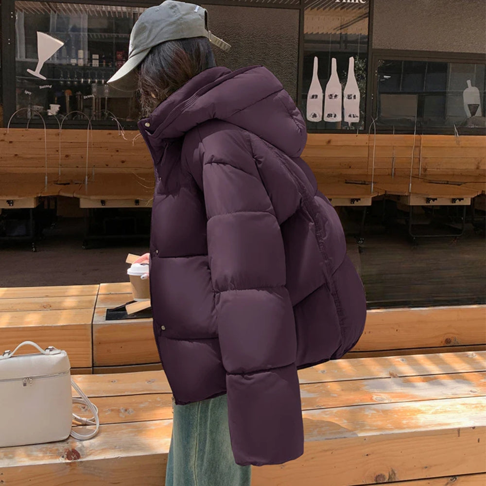 Klassische Pufferjacke für Frauen - Warmer Winterstil mit Kapuze