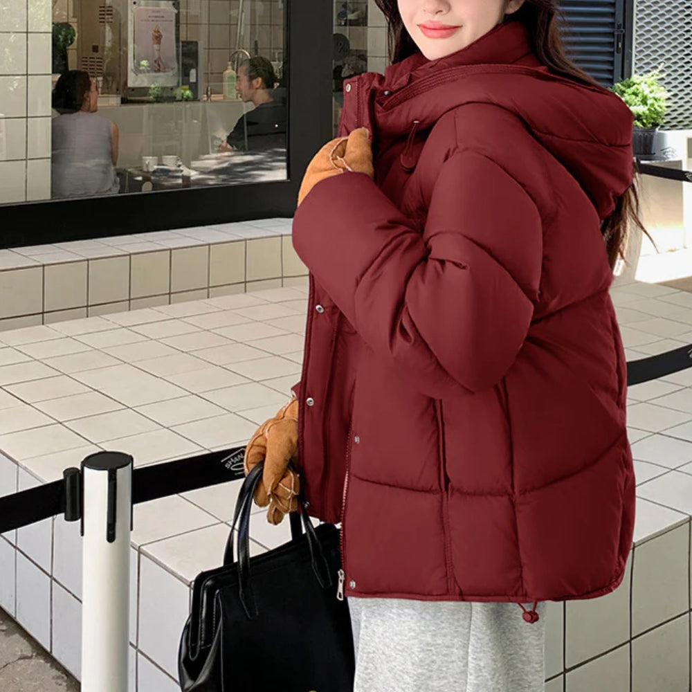 Klassische Pufferjacke für Frauen - Warmer Winterstil mit Kapuze