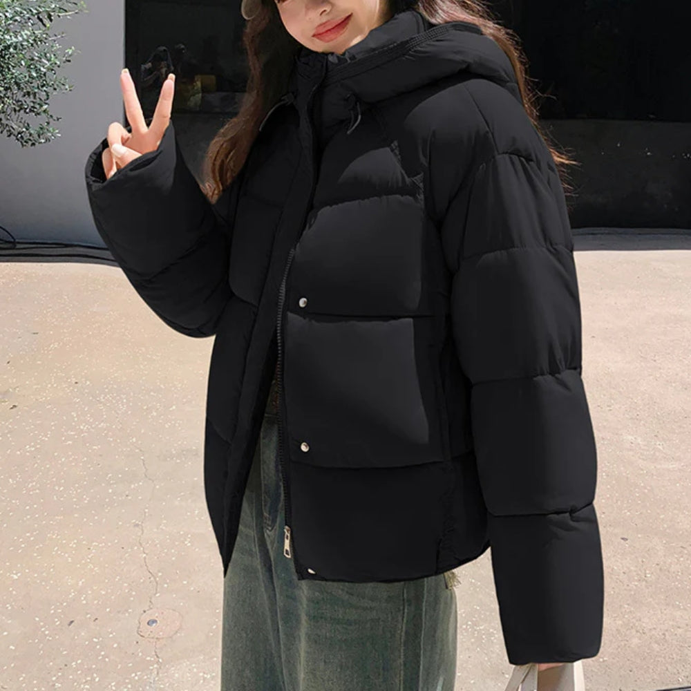 Klassische Pufferjacke für Frauen - Warmer Winterstil mit Kapuze
