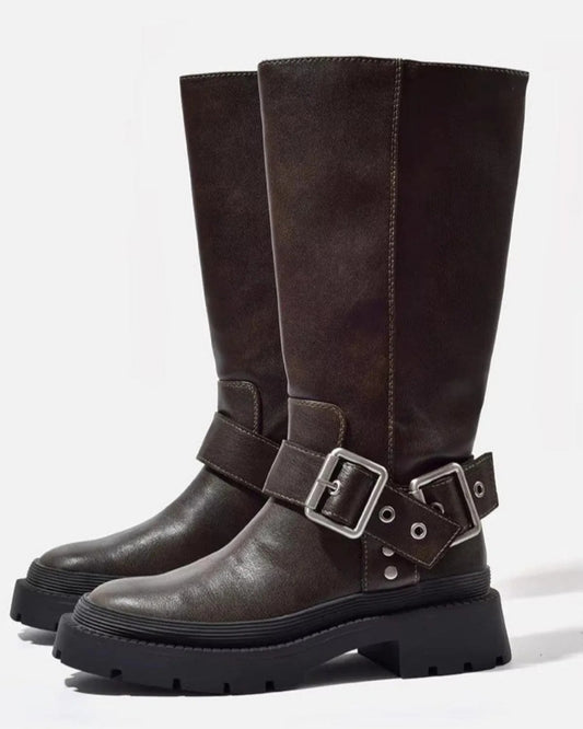 Kniehohe Winterstiefel – Flache Stiefel mit markanten Details für kühle Tage