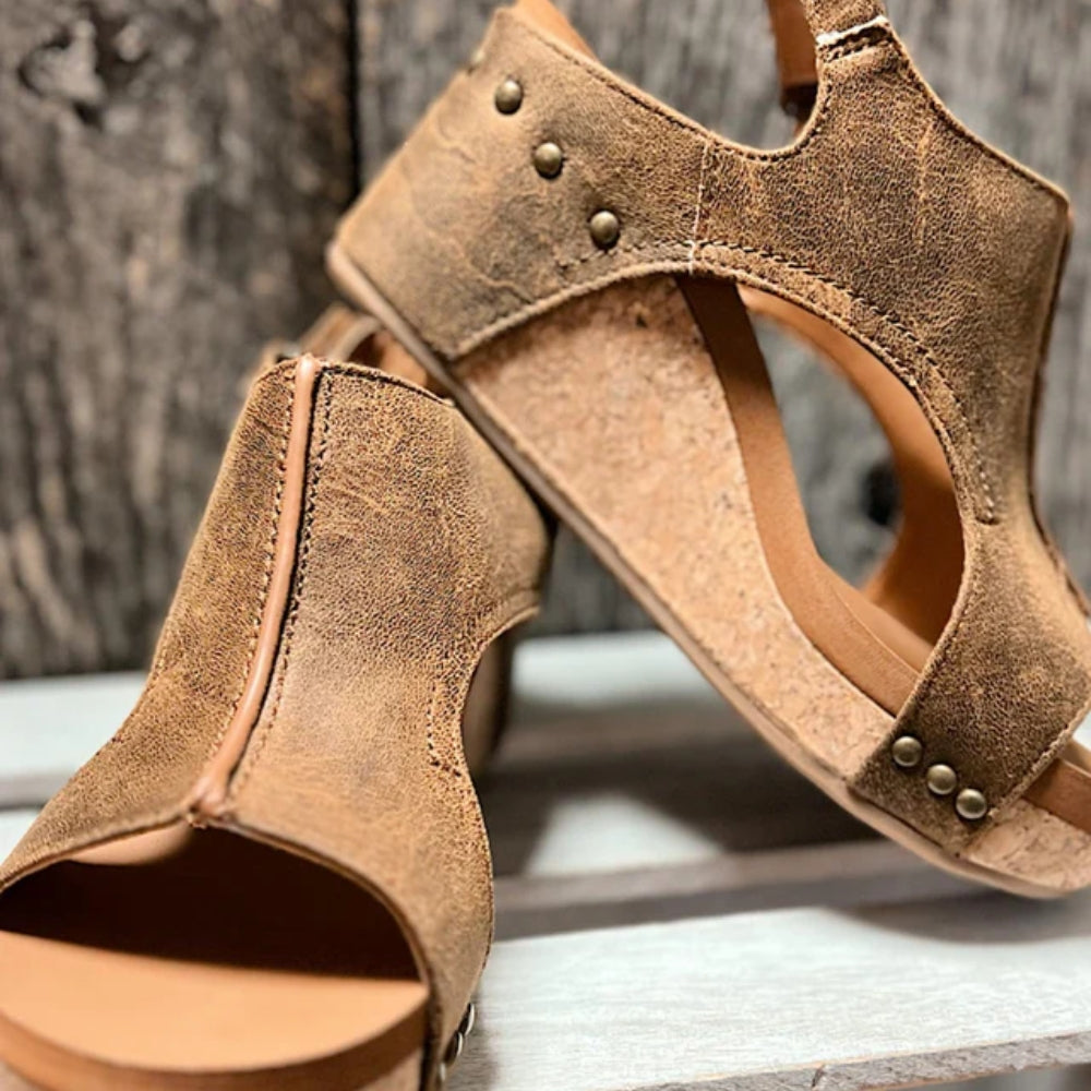 Leichte Sandalen für Frauen - alltagstaugliche Freizeitschuhe mit Fersenstütze