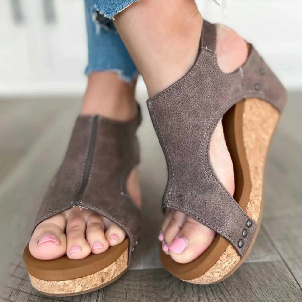 Leichte Sandalen für Frauen - alltagstaugliche Freizeitschuhe mit Fersenstütze