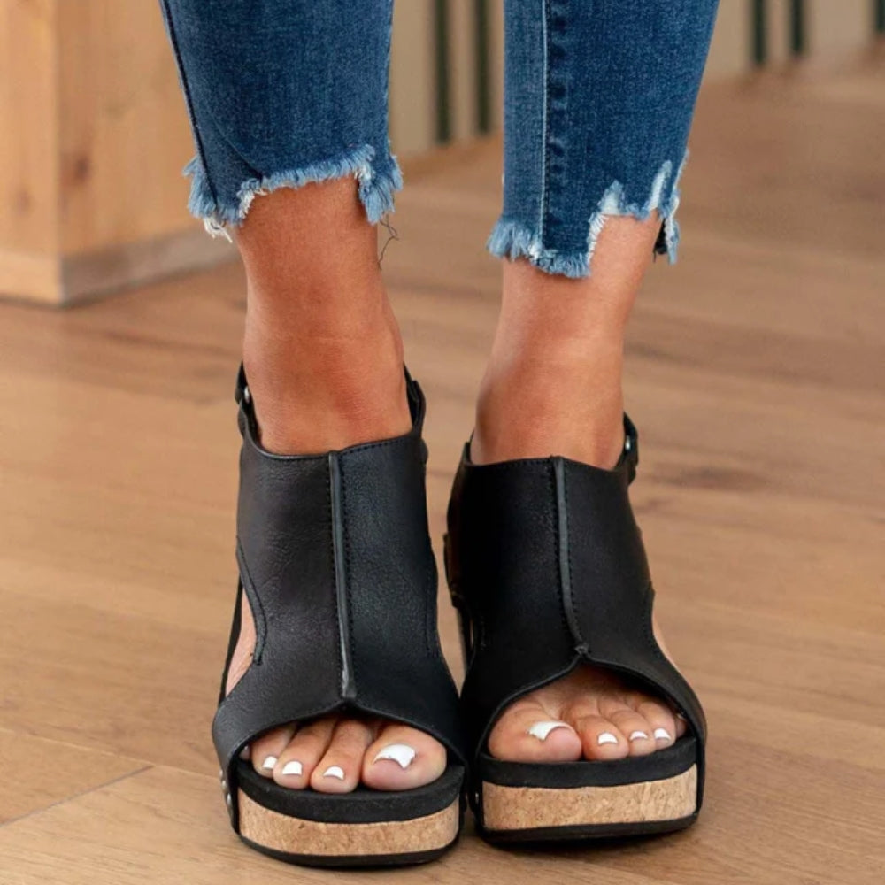 Leichte Sandalen für Frauen - alltagstaugliche Freizeitschuhe mit Fersenstütze