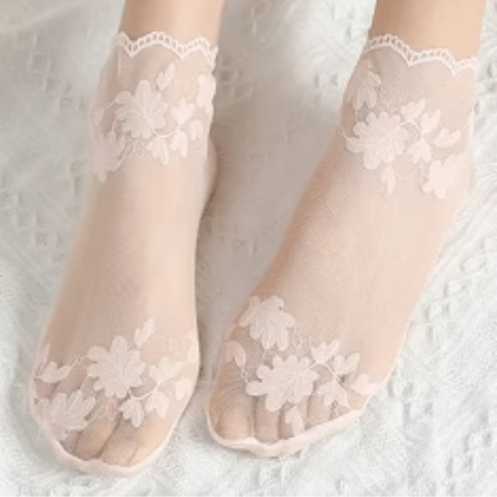Leichte Socken aus Spitze - dünnes, florales, niedrig geschnittenes Paar für Frauen