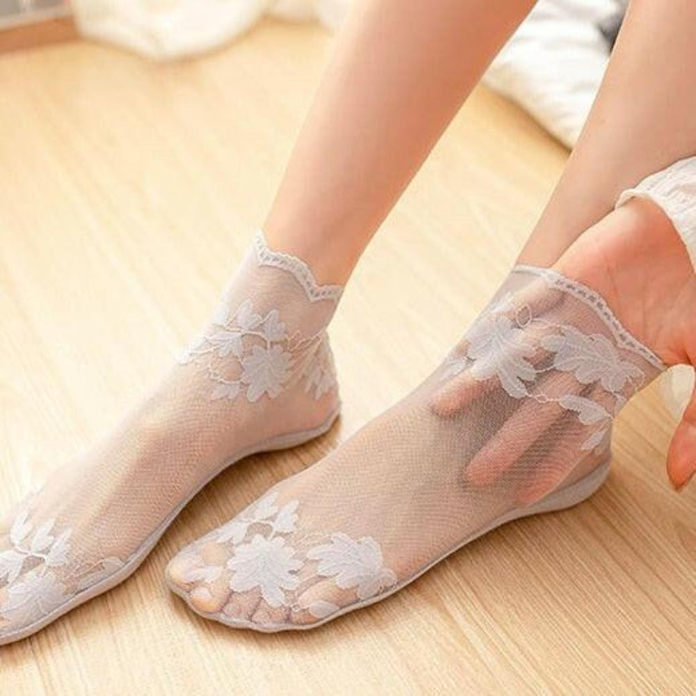 Leichte Socken aus Spitze - dünnes, florales, niedrig geschnittenes Paar für Frauen