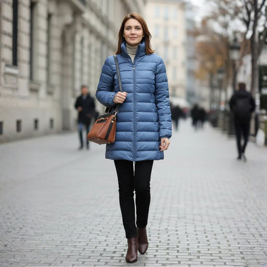 Leichte Winterjacke Damen – Langer Steppmantel mit Kapuze für Alltag und Reisen