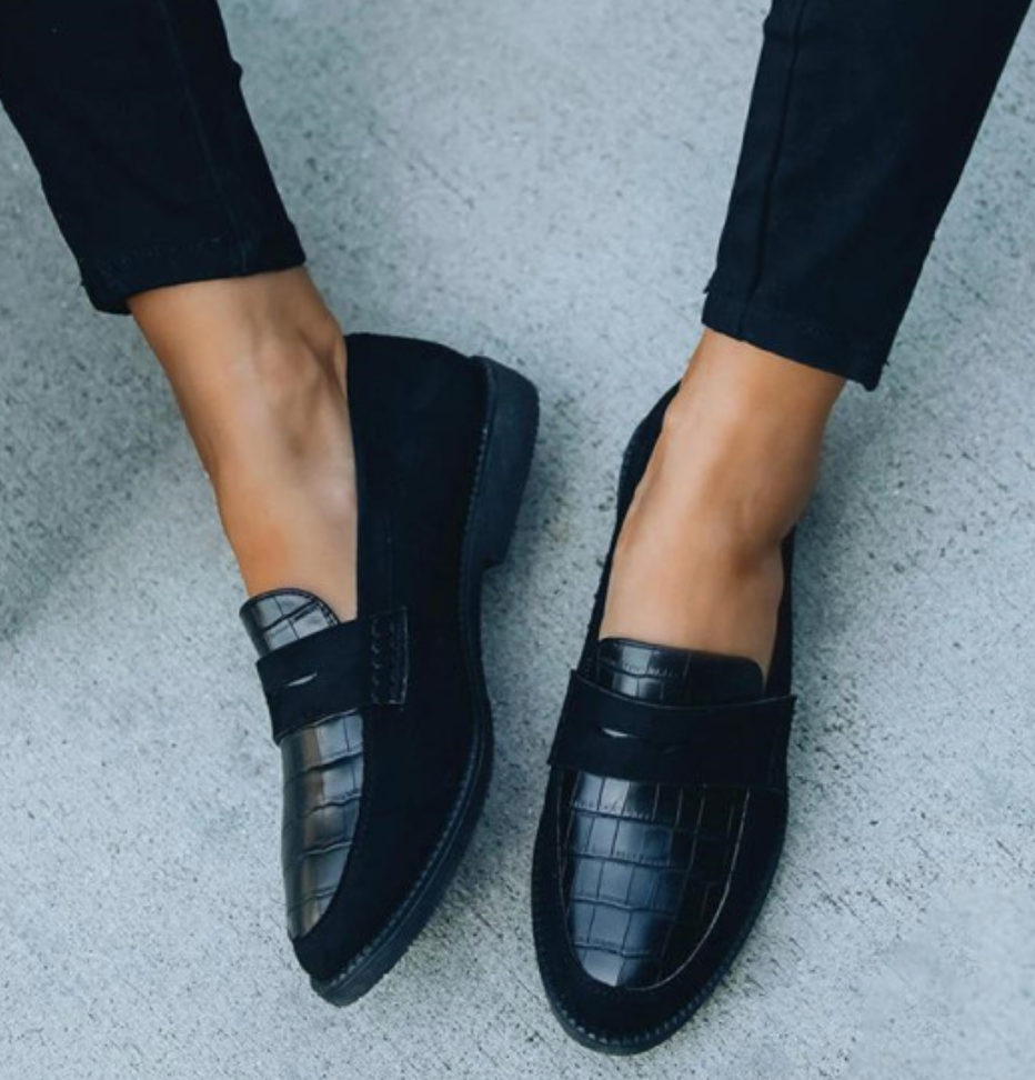 Loafer Damen – Formelle Geschlossene Schuhe mit Gemusterter Vorderkappe