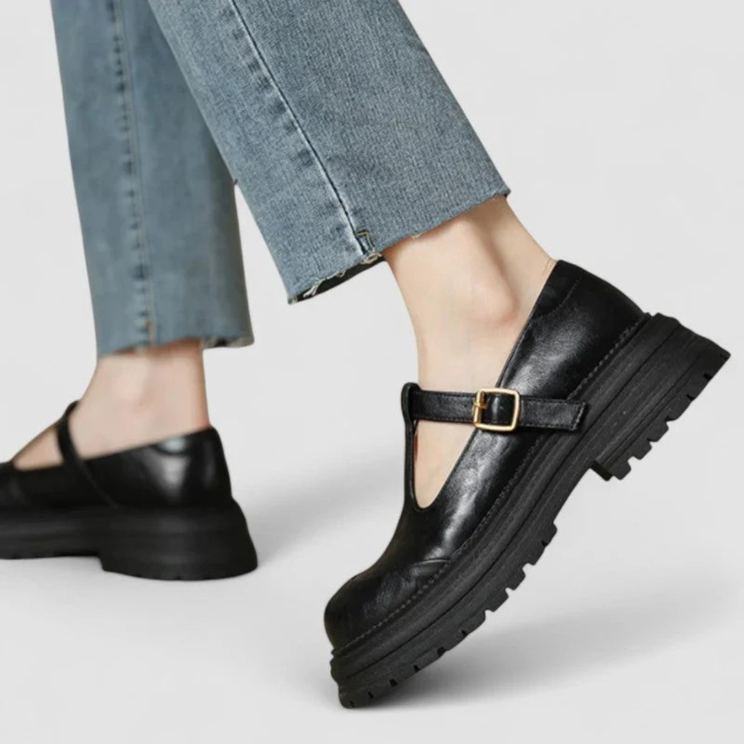 Lorraine | Damen Sandalen mit T-Riemen und Plateau