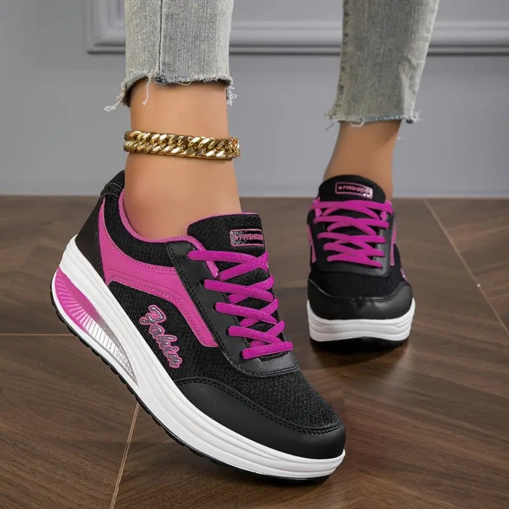 Low-Top Sneaker mit erhöhter Sohle – Alltagstaugliche Schuhe für Damen