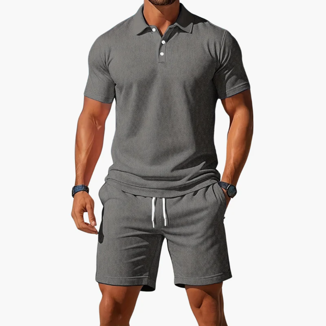 Matthias | Herren Outfit mit Poloshirt und Shorts