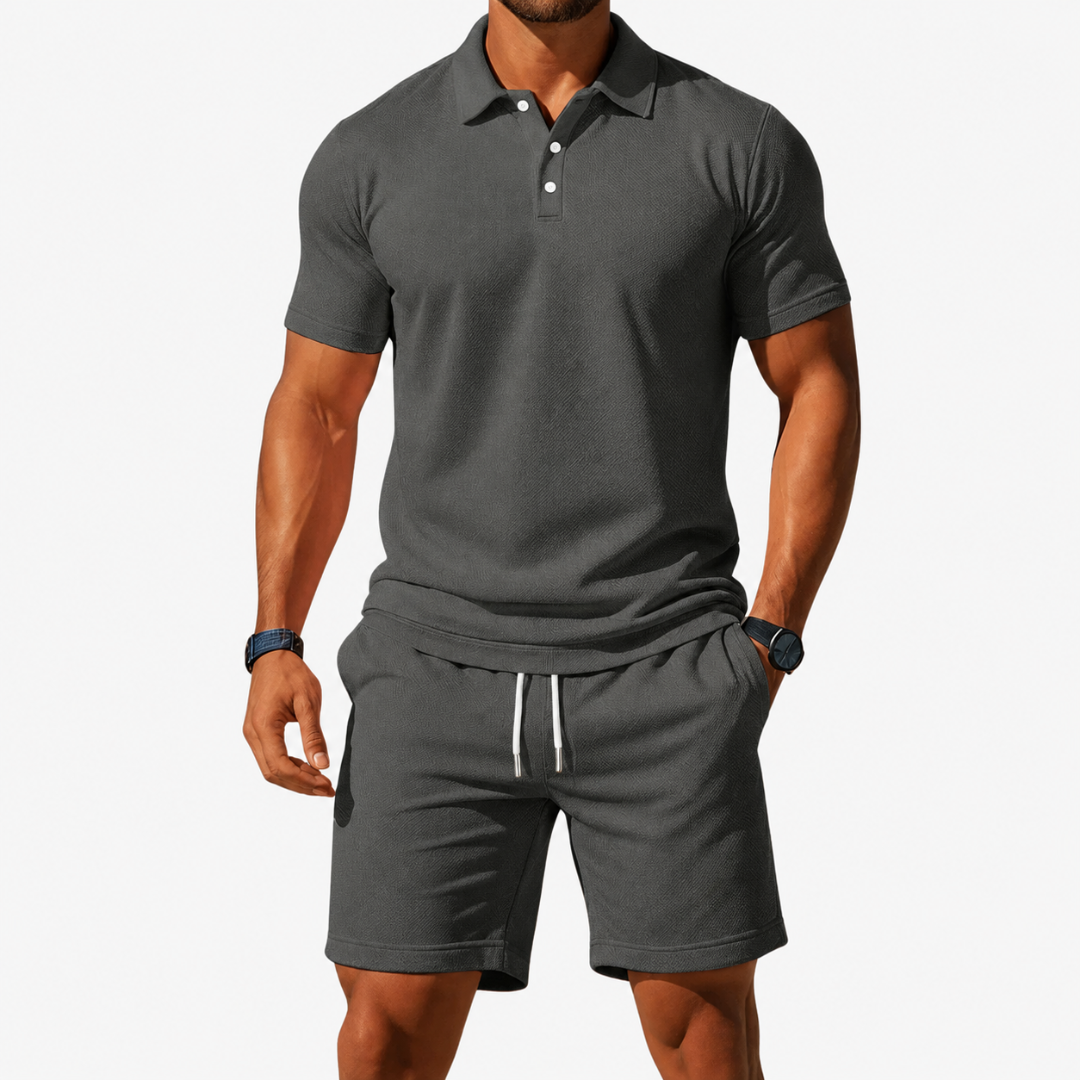 Matthias | Herren Outfit mit Poloshirt und Shorts