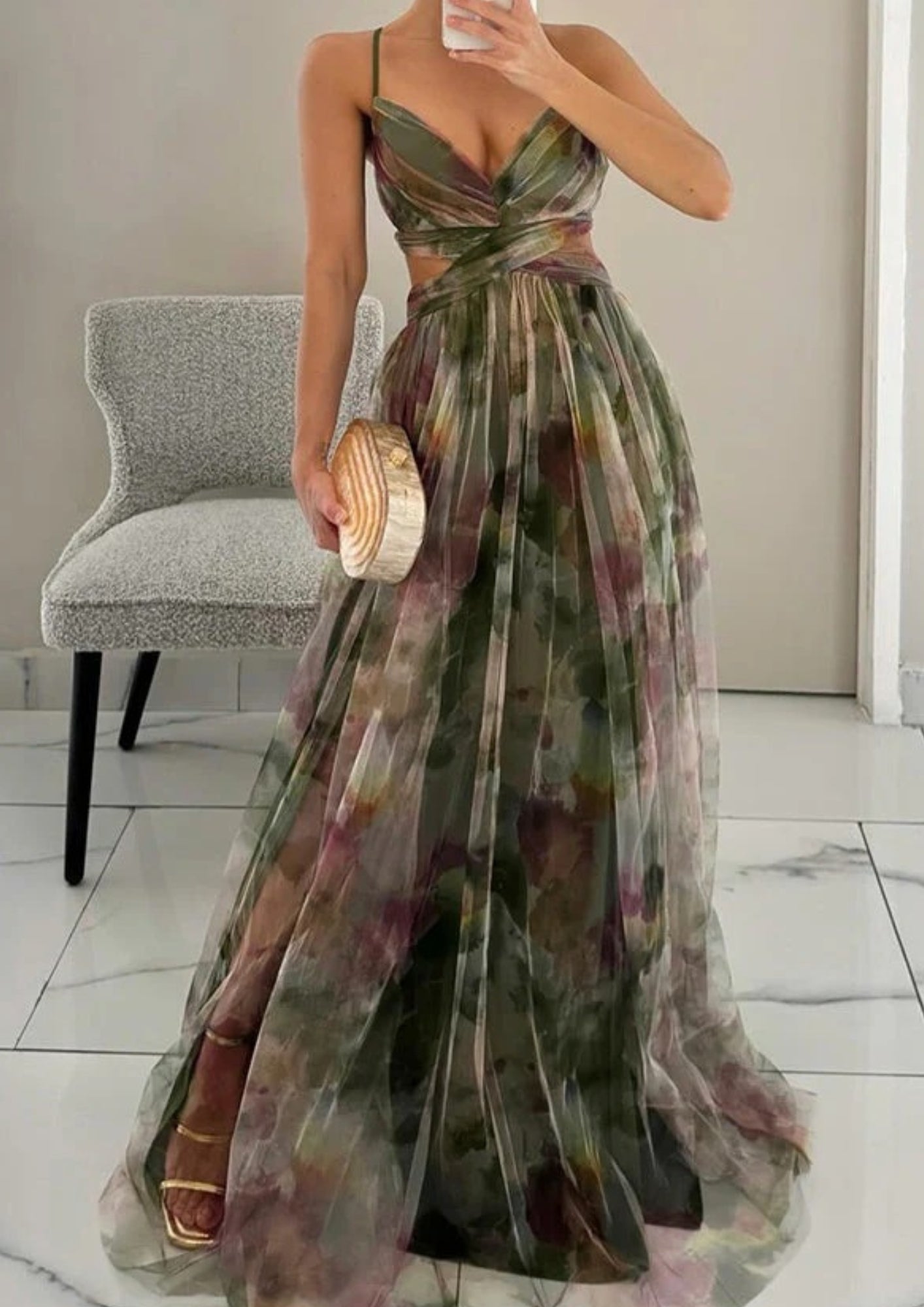 Maxi Abendkleid mit Farbverlauf – Fließendes Kleid mit schmalen Trägern