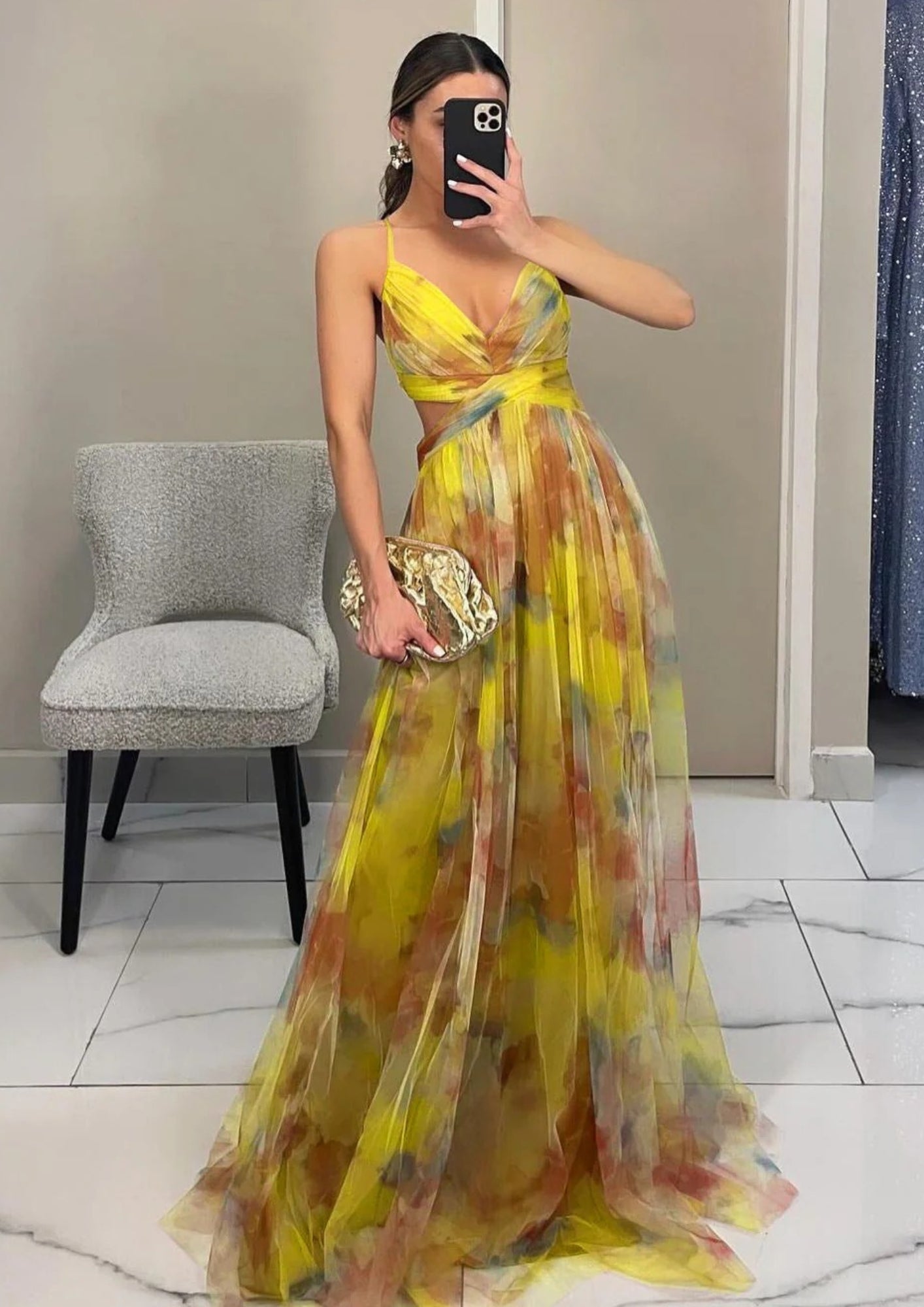 Maxi Abendkleid mit Farbverlauf – Fließendes Kleid mit schmalen Trägern