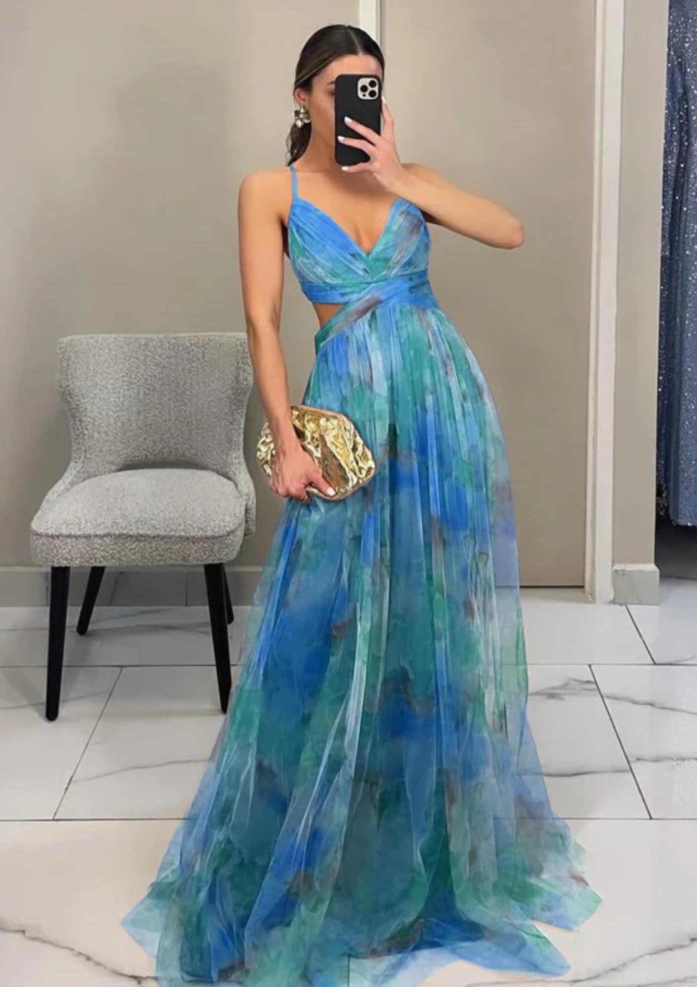 Maxi Abendkleid mit Farbverlauf – Fließendes Kleid mit schmalen Trägern