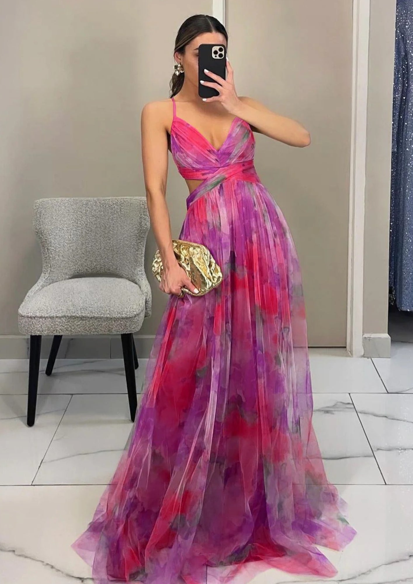 Maxi Abendkleid mit Farbverlauf – Fließendes Kleid mit schmalen Trägern