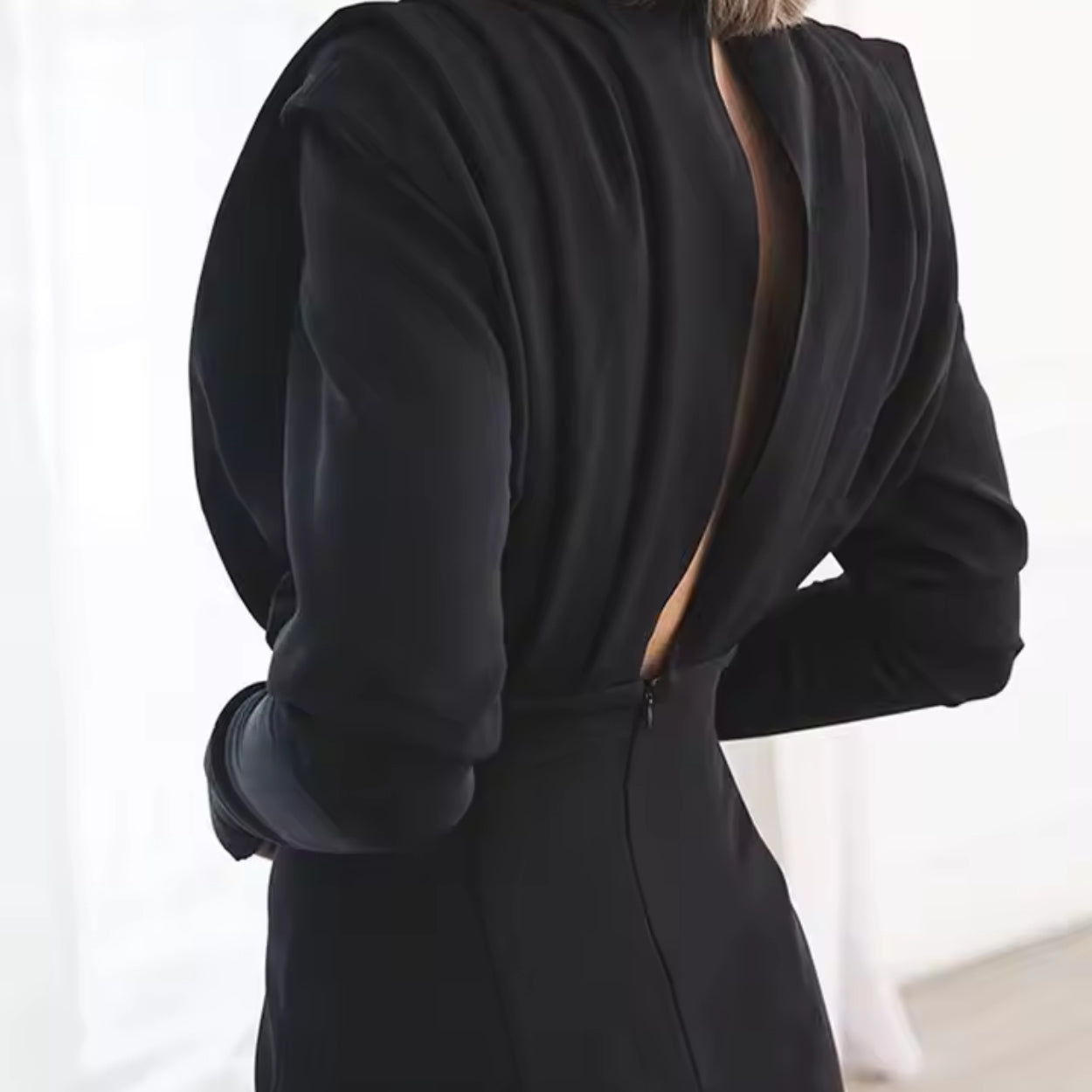 Party Maxikleid - Langärmeliges Modell mit Seitenschlitz für besondere Anlässe