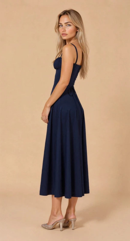 Midi-Kleid im Korsettstil – Spaghettiträger und Schlitz vorne