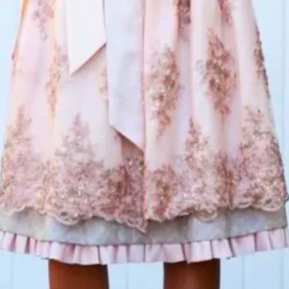 Oktoberfest Dirndl Kleider - Klassischer Midi-Stil mit Schürze und Bluse