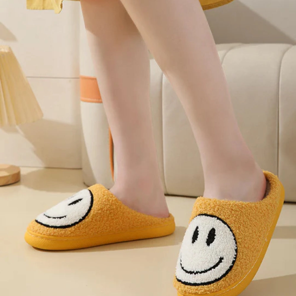 Smiley Face Hausschuh - Kuschelig rutschfest mit weichem Innenfutter