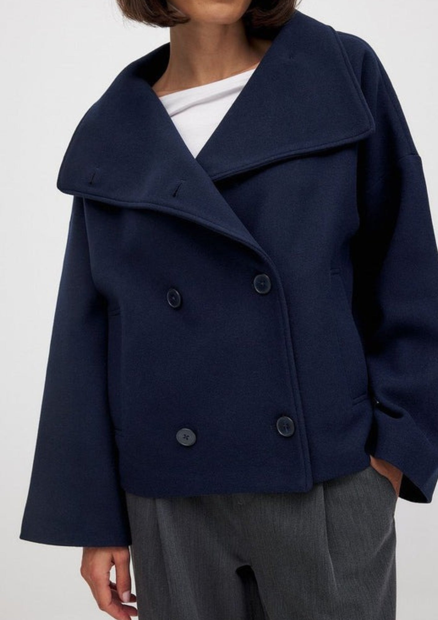 Übergangsjacke Damen mit Revers – Kurz geschnittene Jacke für den Alltag