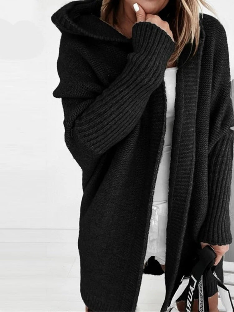 Übergroße Damen-Strickjacke – Wärmend mit Kapuze für kalte Tage