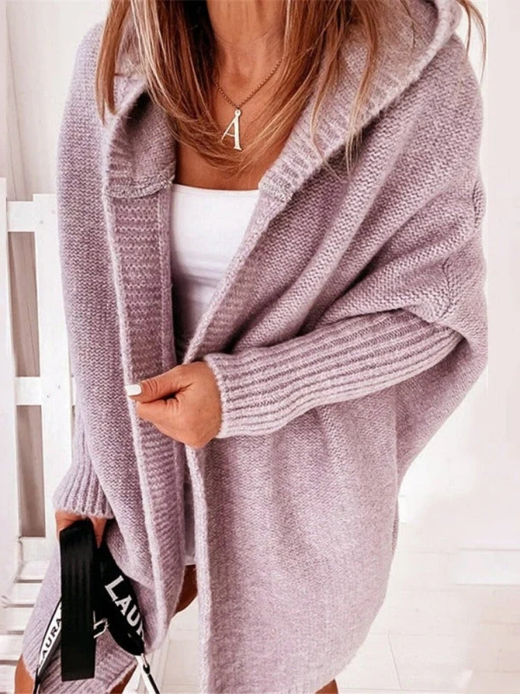 Übergroße Damen-Strickjacke – Wärmend mit Kapuze für kalte Tage